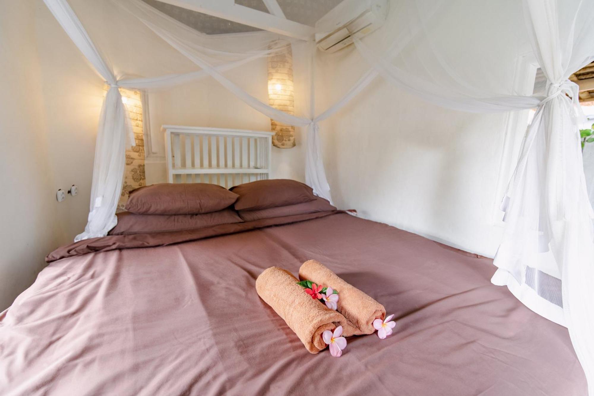 The Onion Collective Hostel Ubud  Exterior photo